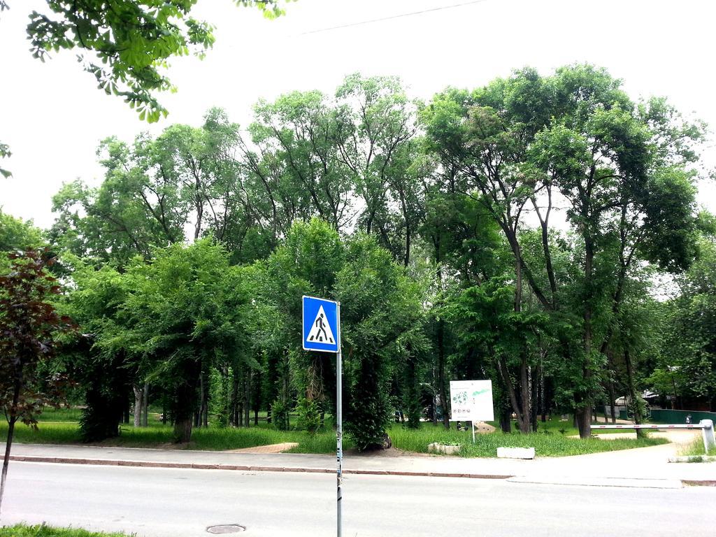 Standard Apartment on Umanskaya Kiev Eksteriør bilde
