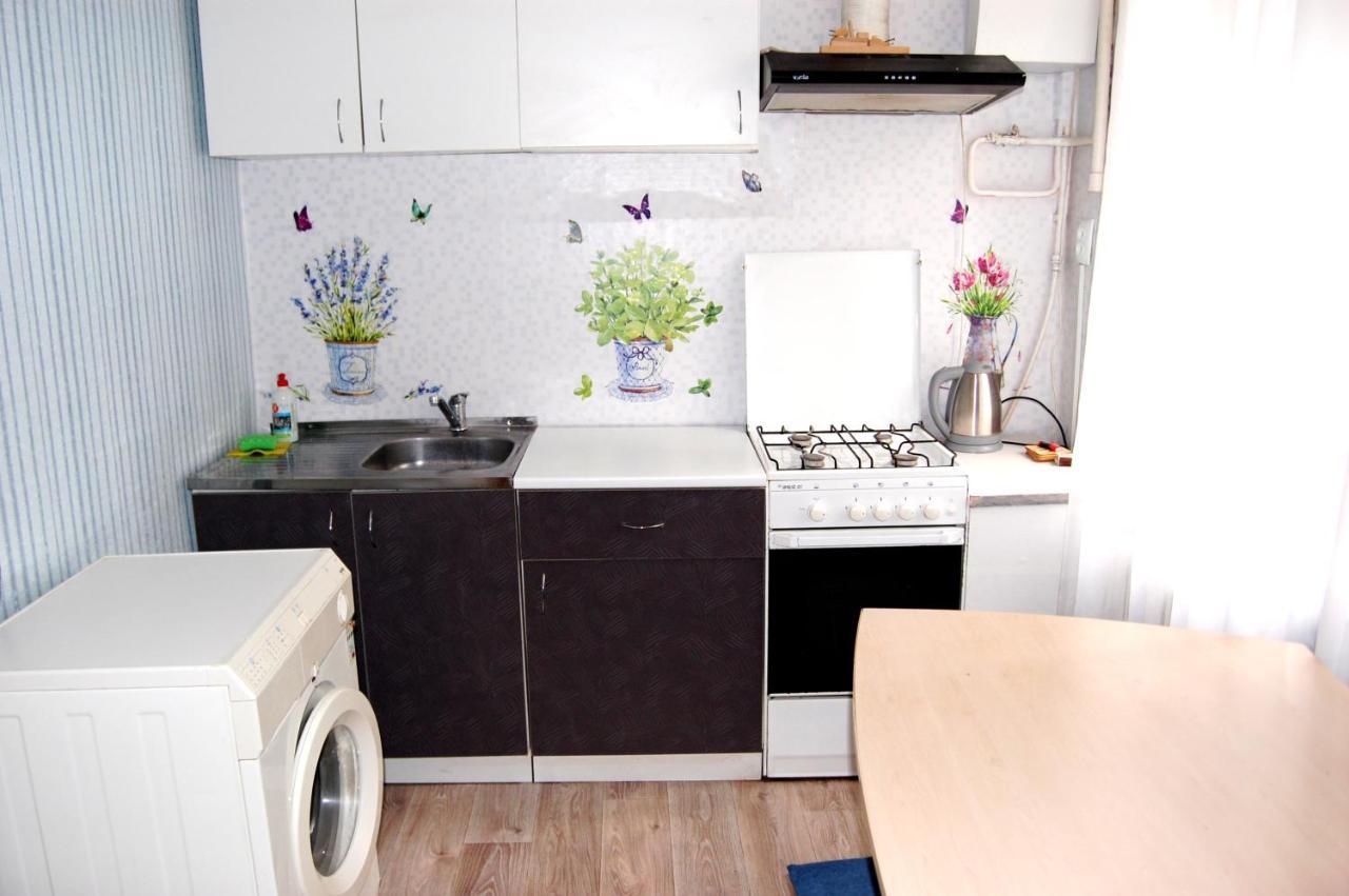 Standard Apartment on Umanskaya Kiev Eksteriør bilde